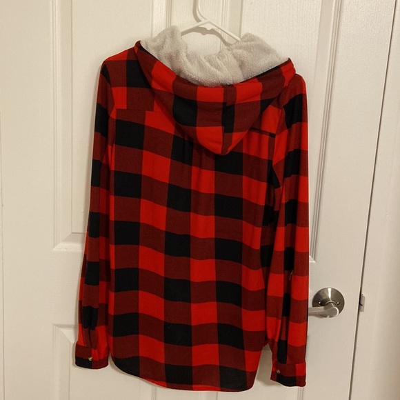 Comfy buffalo plaid long sleeve top with hood - Picture 2 of 7